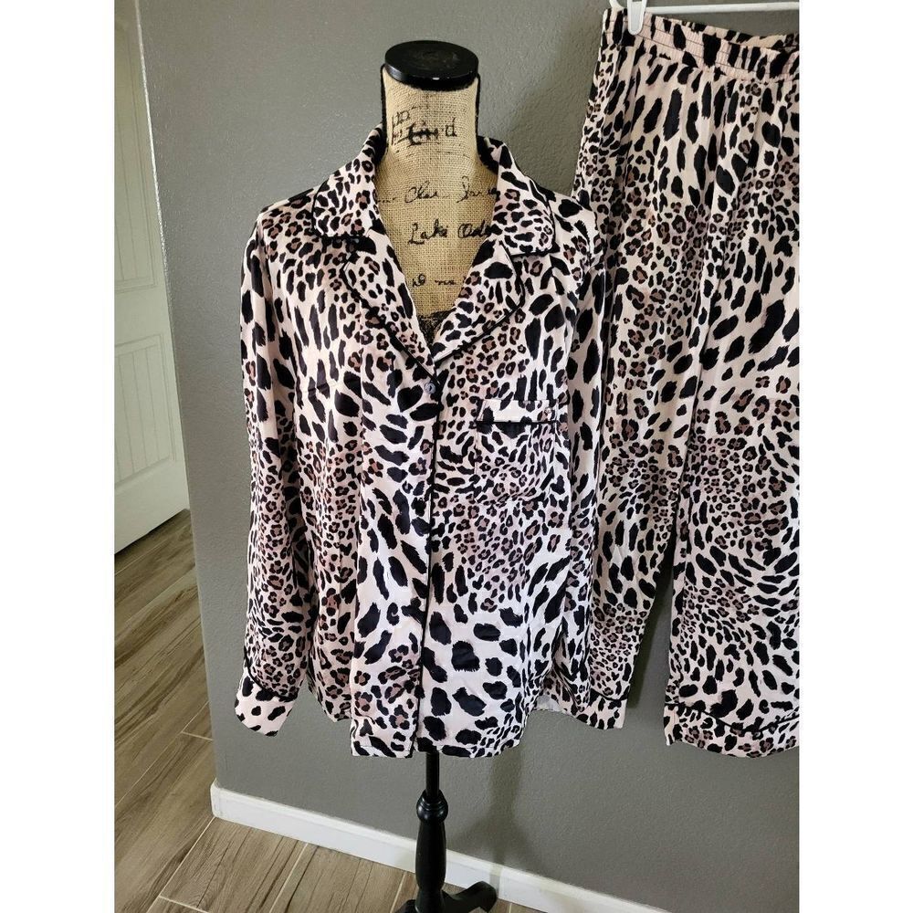 Sofia Intimates  - Picture 7 of 10